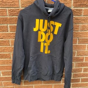 Men’s long sleeve hoodie